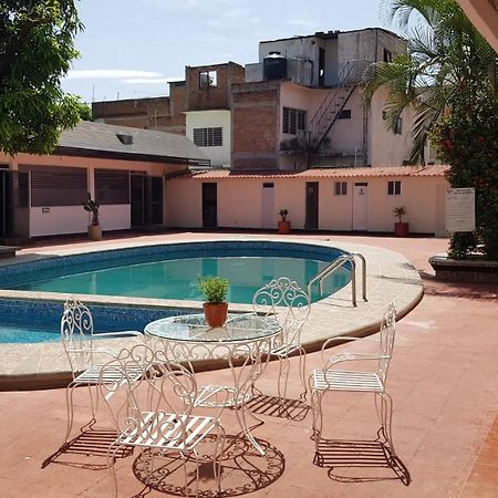 Hotel Safari Tuxtla Gutiérrez エクステリア 写真